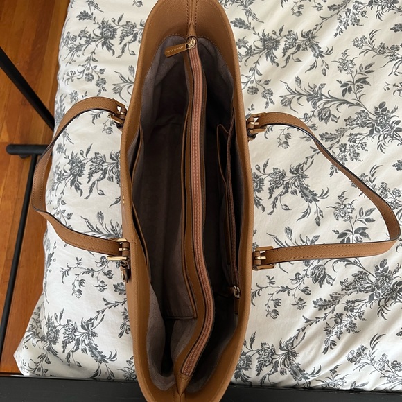 Michael Kors Medium Saffiano Leather Tote - Picture 3 of 5